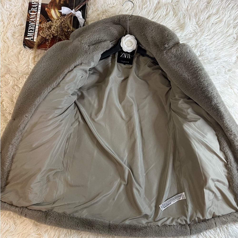 🔥ZARA NWOT🔥 High quality faux fur coat - Picture 3 of 5